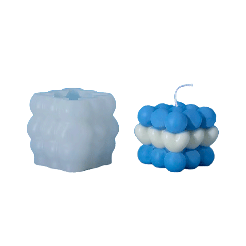 Forma cubo de esferas y corazones