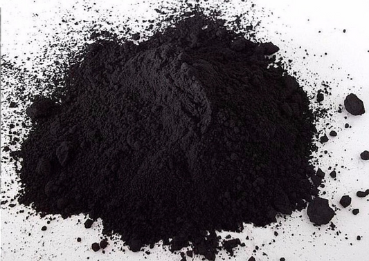 Carbón activado en polvo de uso cosmético